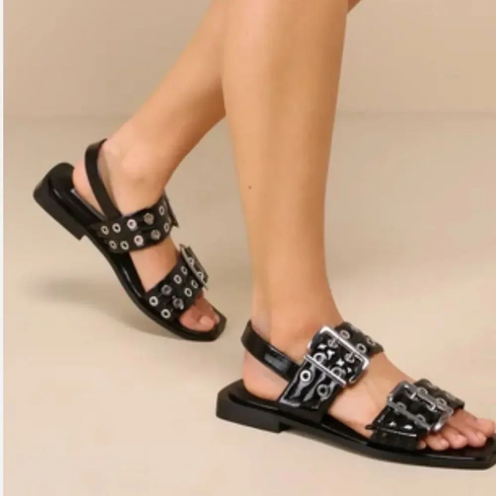 BRAND NEW FOREVER  DOUBLE BUCKLE FLAT SANDAL G1